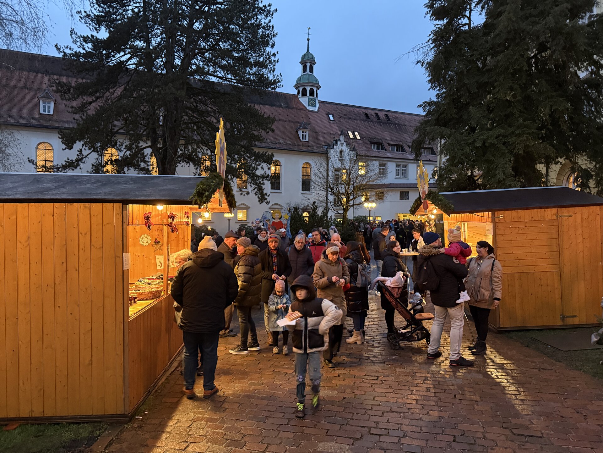 Weihnachtsmarkt in der Klosteranlage Rottenmünster